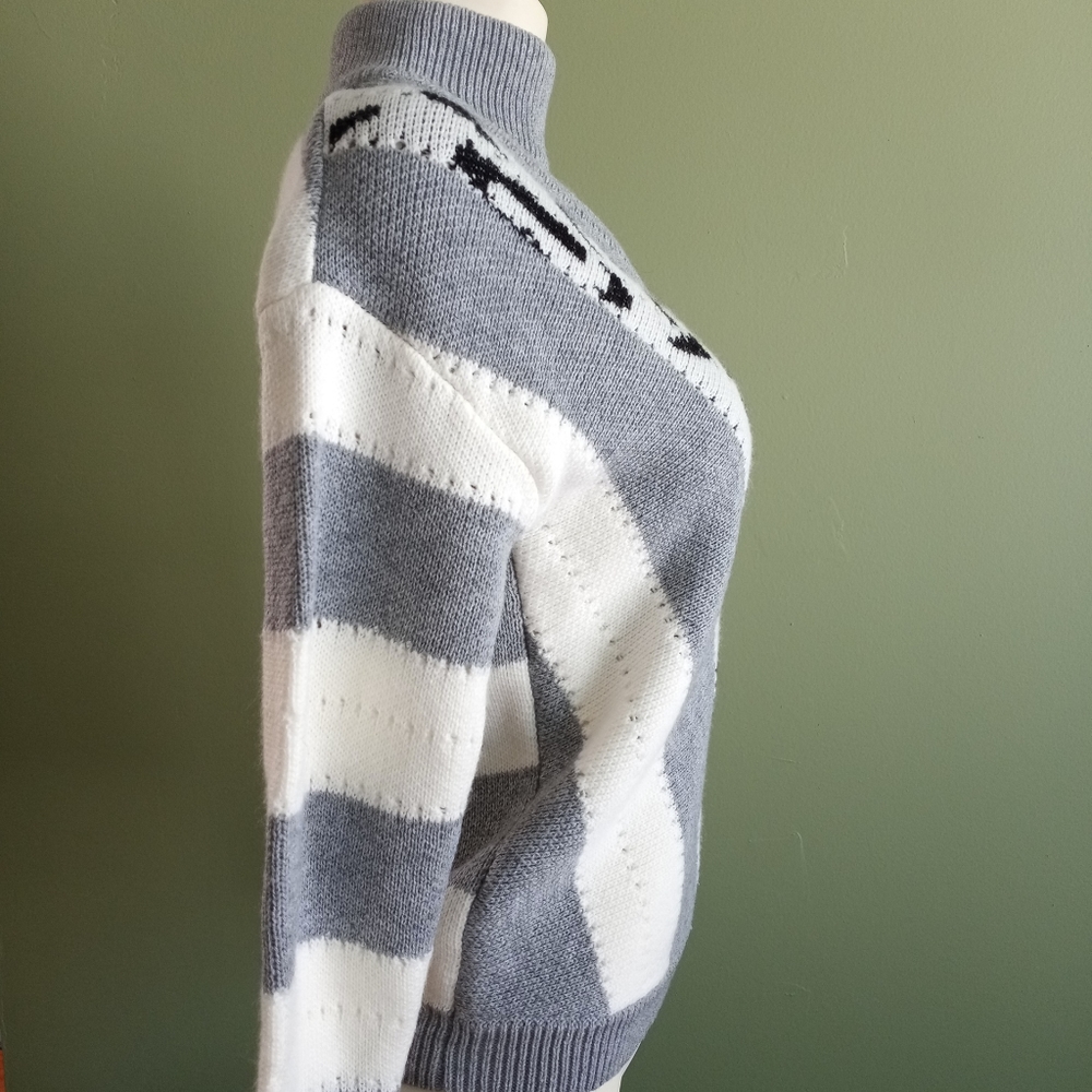 Sweater - Picture 2 of 4